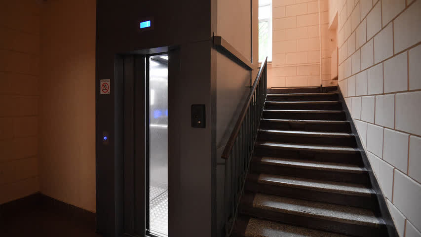 Фото - В российских домах начнут ставить киргизские лифты